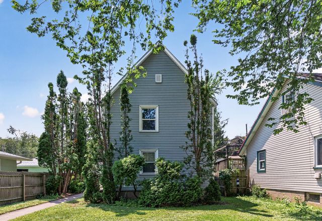 828 Englewood Avenue, Saint Paul, MN 55104