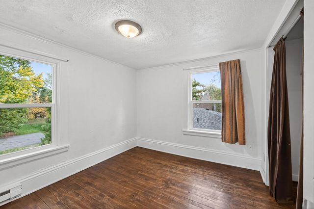 828 Englewood Avenue, Saint Paul, MN 55104