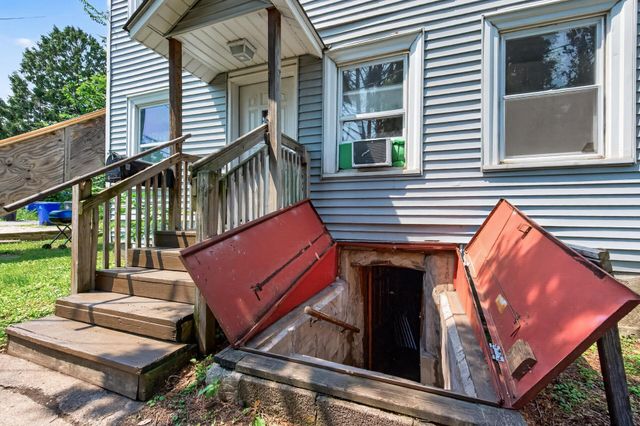 828 Englewood Avenue, Saint Paul, MN 55104