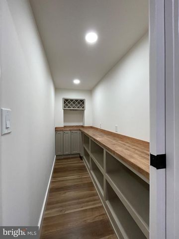 1166 N BROWNS DAM DR, New Oxford, PA 17350