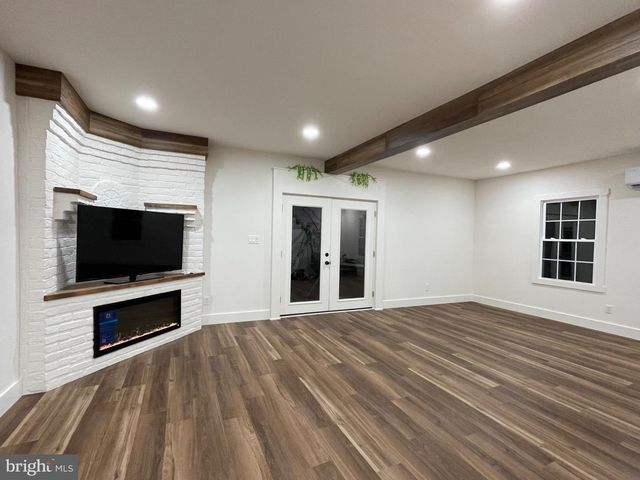 1166 N BROWNS DAM DR, New Oxford, PA 17350