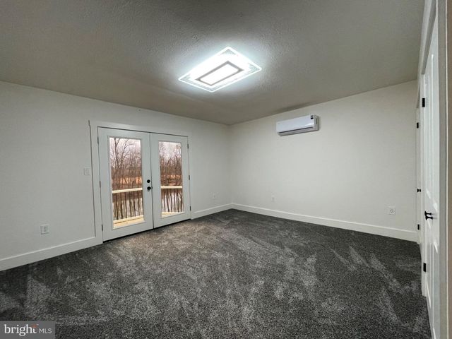 1166 N BROWNS DAM DR, New Oxford, PA 17350