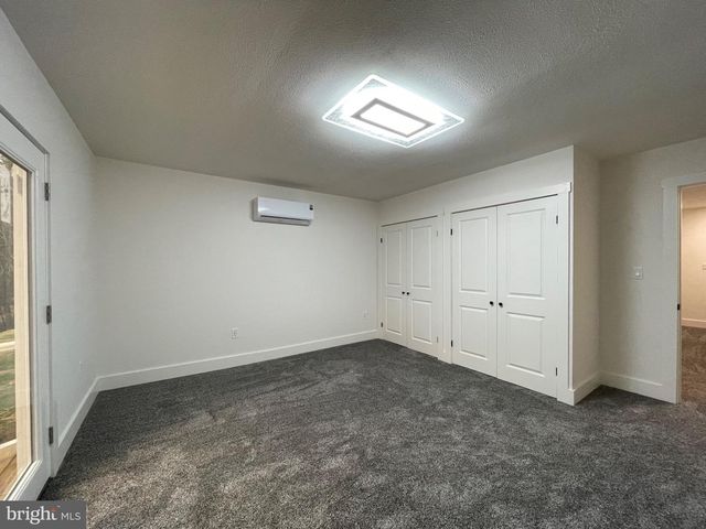 1166 N BROWNS DAM DR, New Oxford, PA 17350