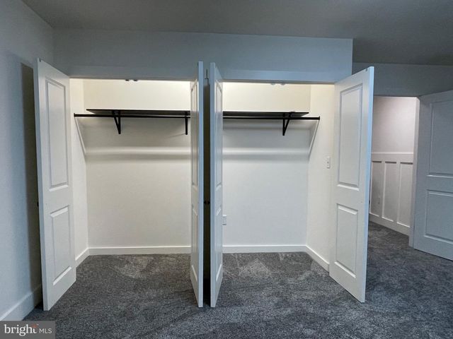 1166 N BROWNS DAM DR, New Oxford, PA 17350