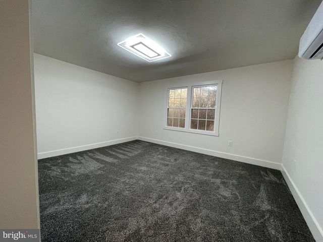 1166 N BROWNS DAM DR, New Oxford, PA 17350