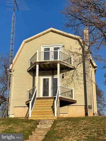 1166 N BROWNS DAM DR, New Oxford, PA 17350