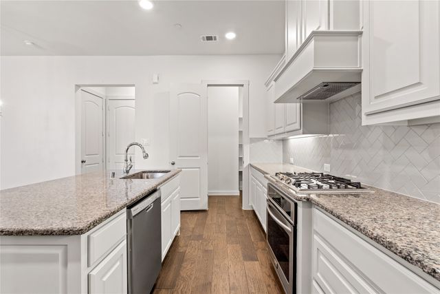 2240 Lasso Lane, Carrollton, TX 75010