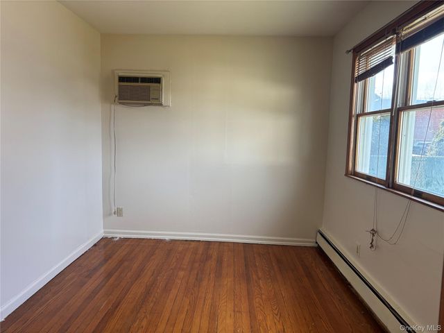 47 Hartwell Place, Woodmere, NY 11598