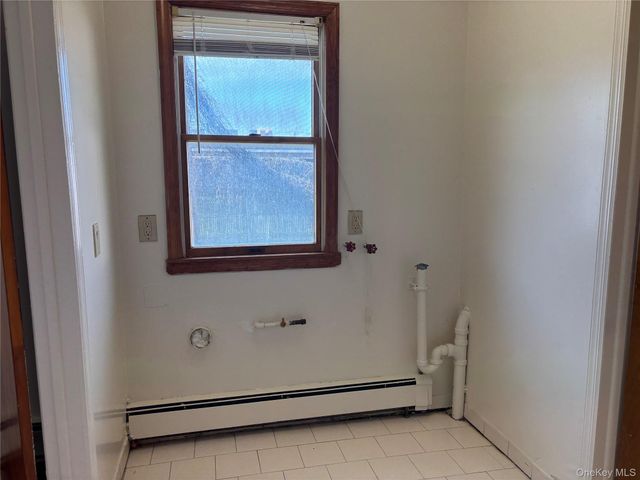 47 Hartwell Place, Woodmere, NY 11598