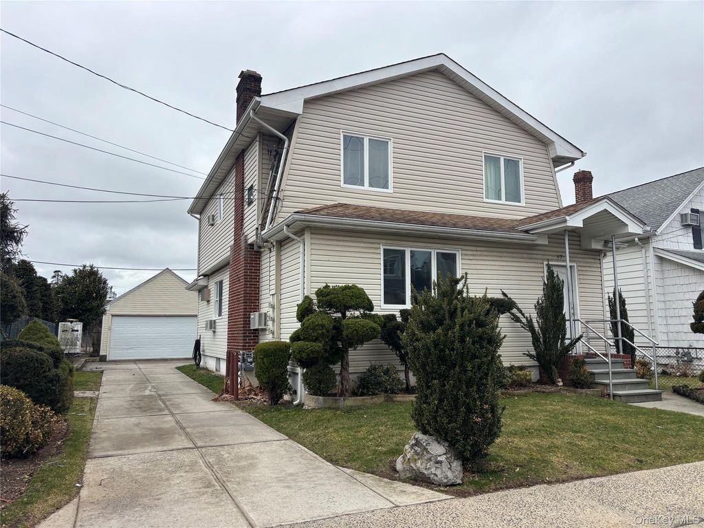 47 Hartwell Place, Woodmere, NY 11598