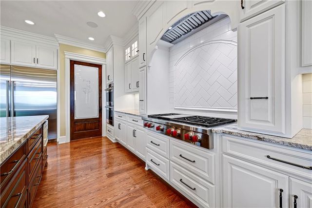 18111 Melrose Drive, Overland Park, KS 66013