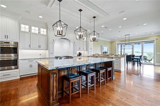 18111 Melrose Drive, Overland Park, KS 66013