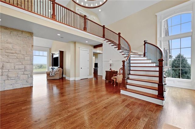 18111 Melrose Drive, Overland Park, KS 66013