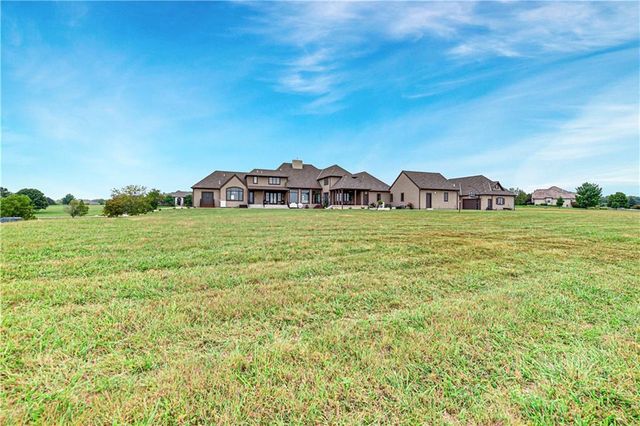 18111 Melrose Drive, Overland Park, KS 66013