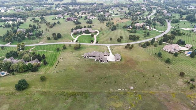 18111 Melrose Drive, Overland Park, KS 66013