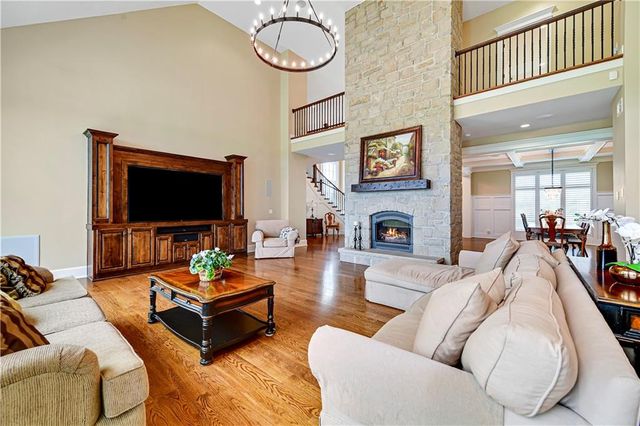 18111 Melrose Drive, Overland Park, KS 66013