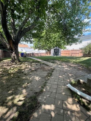 19 Lodi Street, Pawtucket, RI 02861