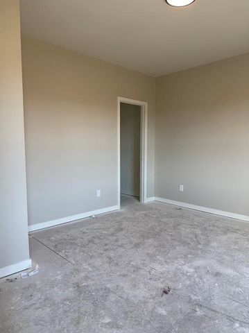 1313 N Holland Drive, Independence, MO 64056