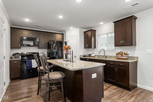 3907 Arcola Way, Greensboro, NC 27405