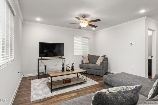 3907 Arcola Way, Greensboro, NC 27405