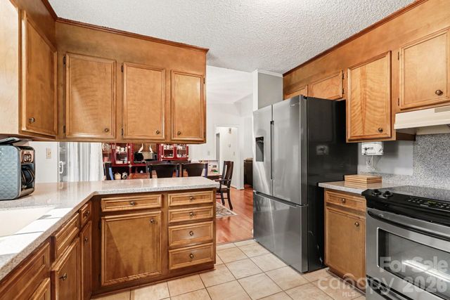 109 Old Bridge Court, Gastonia, NC 28056