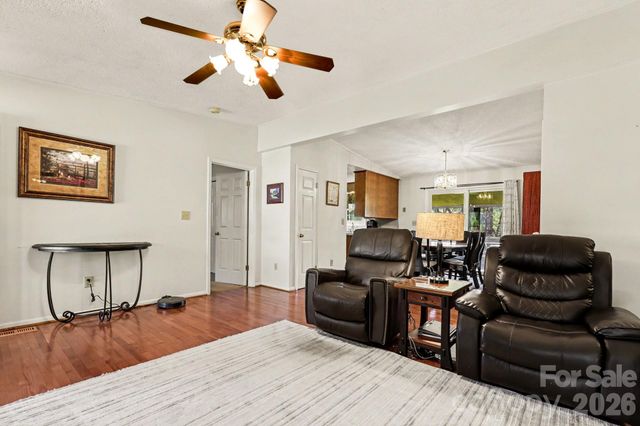 109 Old Bridge Court, Gastonia, NC 28056