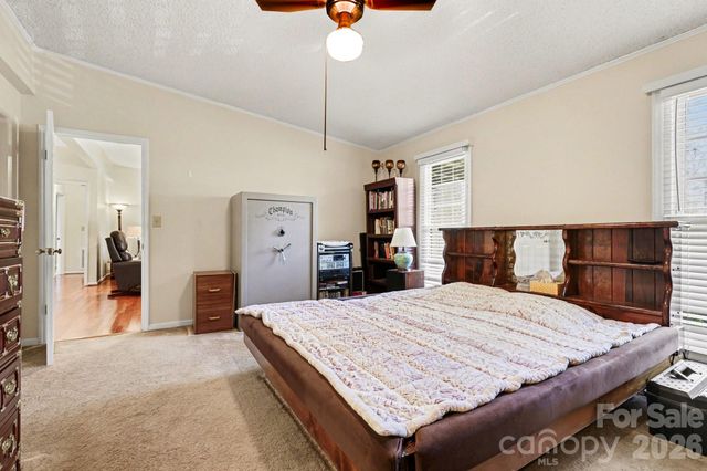 109 Old Bridge Court, Gastonia, NC 28056