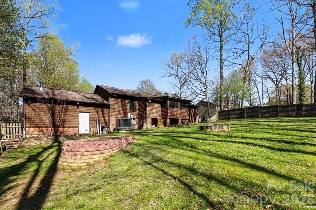 109 Old Bridge Court, Gastonia, NC 28056