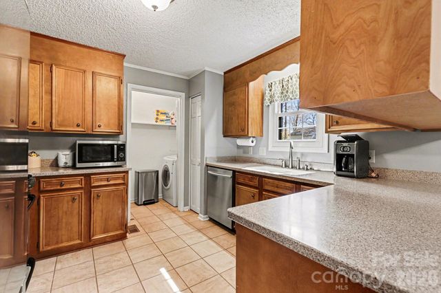 109 Old Bridge Court, Gastonia, NC 28056