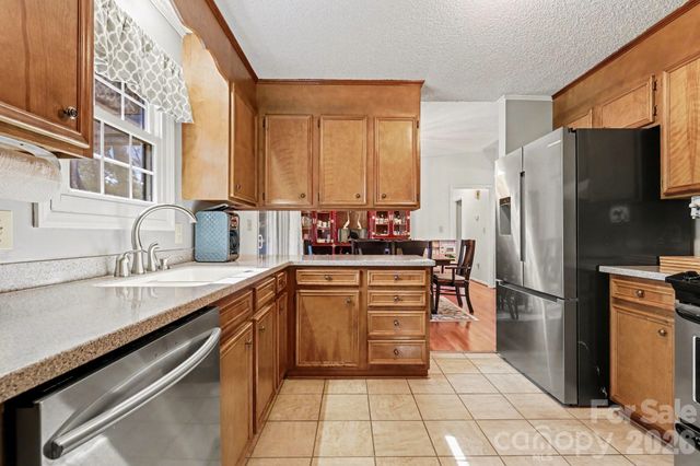 109 Old Bridge Court, Gastonia, NC 28056