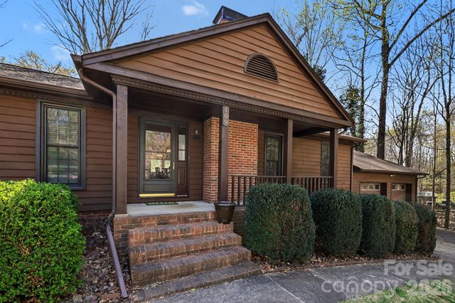 109 Old Bridge Court, Gastonia, NC 28056