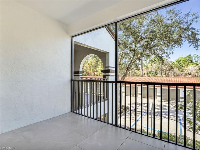 7935 Preserve CIR # 423, Naples, FL 34119