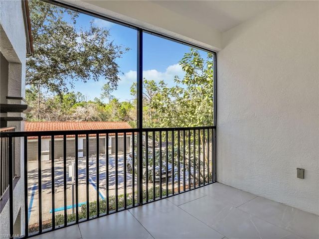 7935 Preserve CIR # 423, Naples, FL 34119