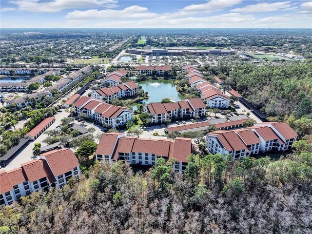 7935 Preserve CIR # 423, Naples, FL 34119