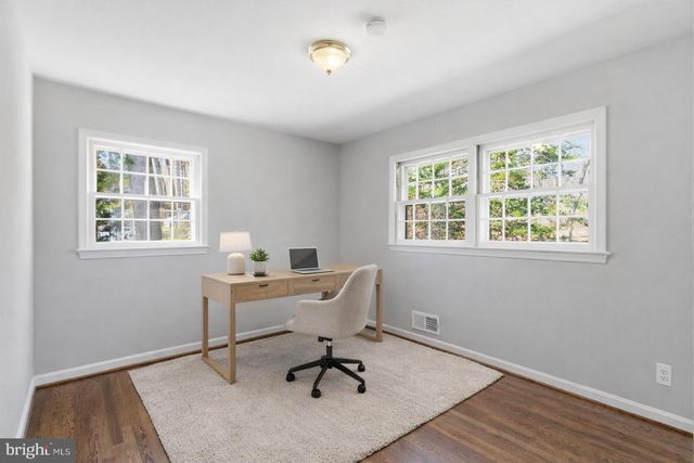 9116 HAMILTON DR, Fairfax, VA 22031