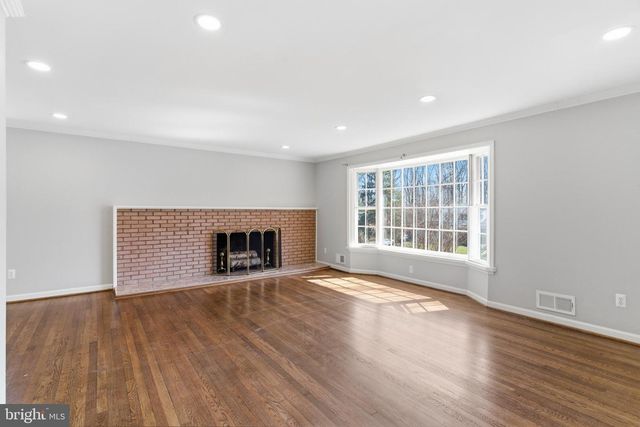 9116 HAMILTON DR, Fairfax, VA 22031