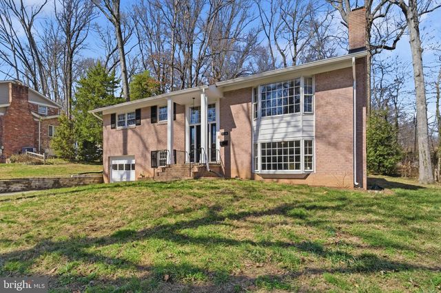 9116 HAMILTON DR, Fairfax, VA 22031