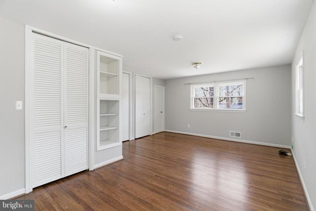 9116 HAMILTON DR, Fairfax, VA 22031