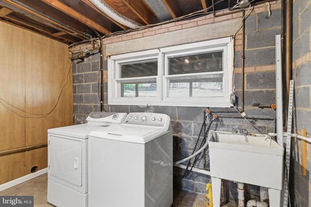 9116 HAMILTON DR, Fairfax, VA 22031