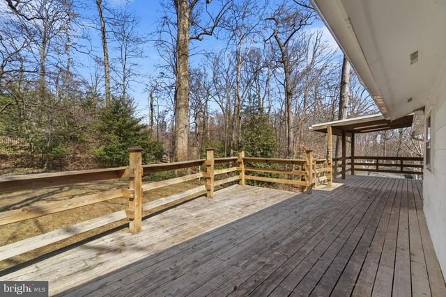 9116 HAMILTON DR, Fairfax, VA 22031