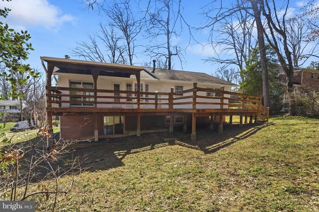 9116 HAMILTON DR, Fairfax, VA 22031