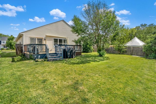 10499 Fleetwood Street, Huntley, IL 60142