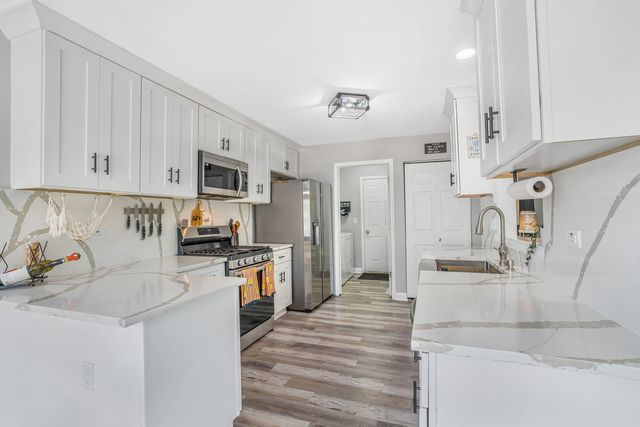 10499 Fleetwood Street, Huntley, IL 60142