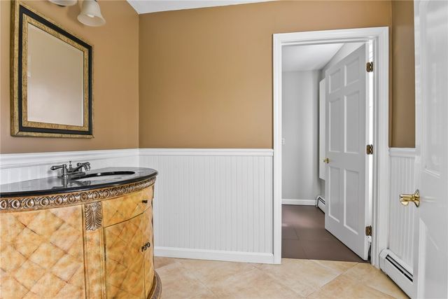 2360 Middle Road, East Greenwich, RI 02818