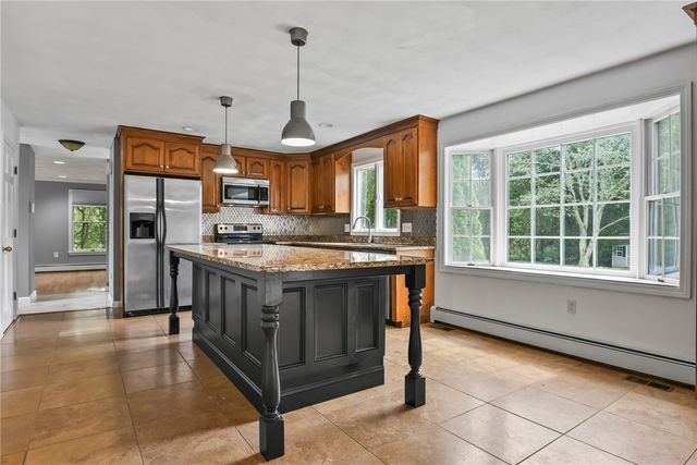 2360 Middle Road, East Greenwich, RI 02818