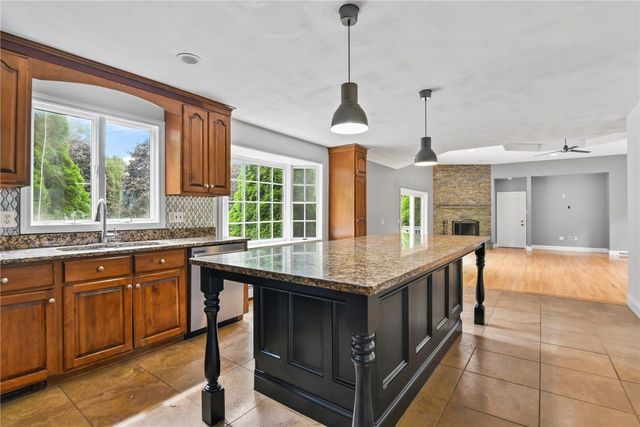 2360 Middle Road, East Greenwich, RI 02818