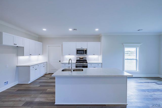 1351 Bayou Gardens Boulevard, Houma, LA 70364