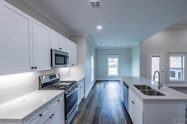 1351 Bayou Gardens Boulevard, Houma, LA 70364