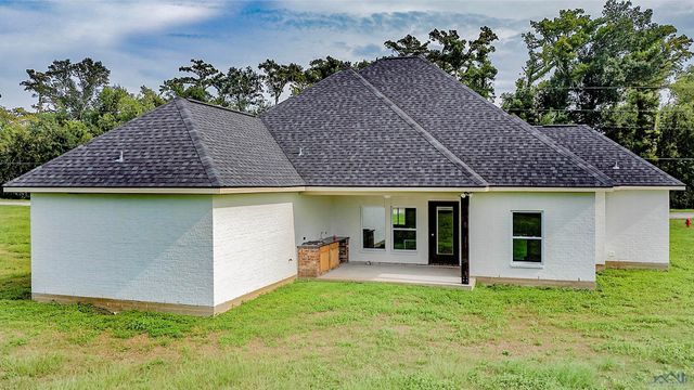 1351 Bayou Gardens Boulevard, Houma, LA 70364