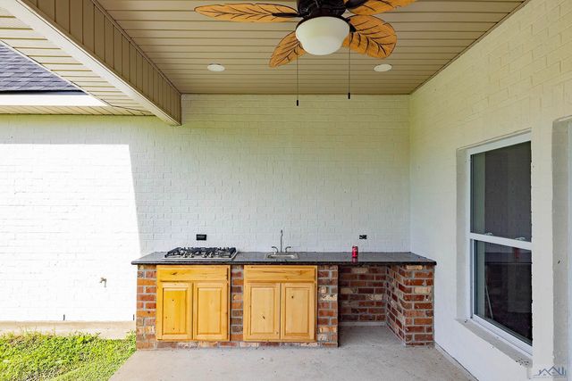 1351 Bayou Gardens Boulevard, Houma, LA 70364